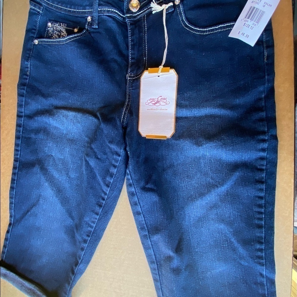 NWT One 5 One Blue Jean Dedisgner Shorts. Size 12. Embroidery back pockets